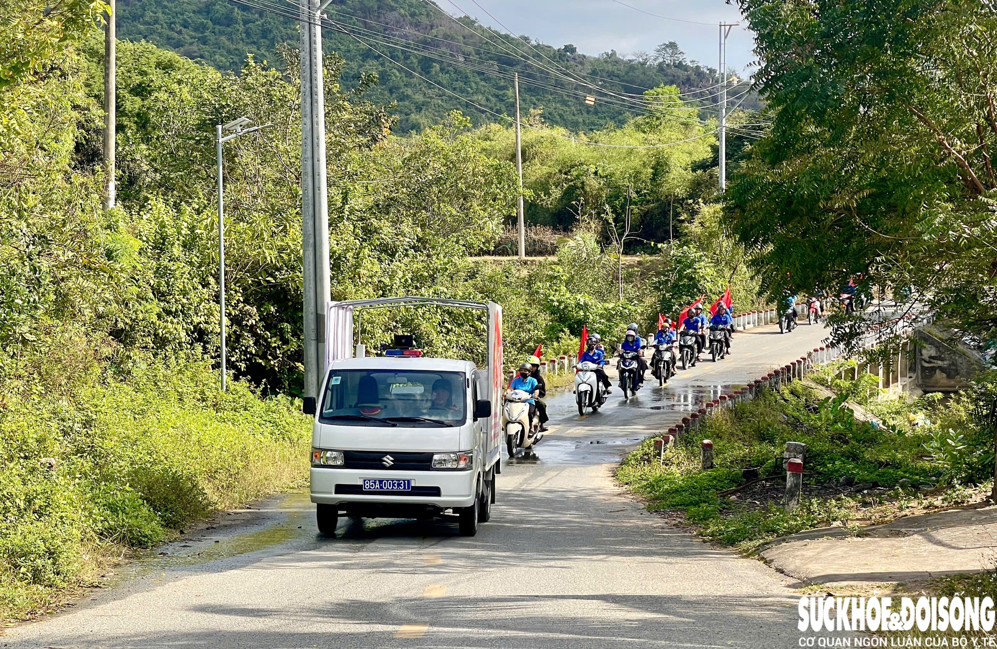 Khắp nẻo đường ở Khánh Hòa rộn ràng trước ngày bầu cử- Ảnh 7.