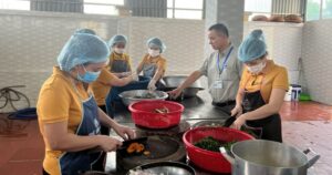 Bài toán kiểm soát bữa ăn trường học từ vụ 300 tấn thịt lợn bệnh