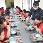 Bữa ăn học đường