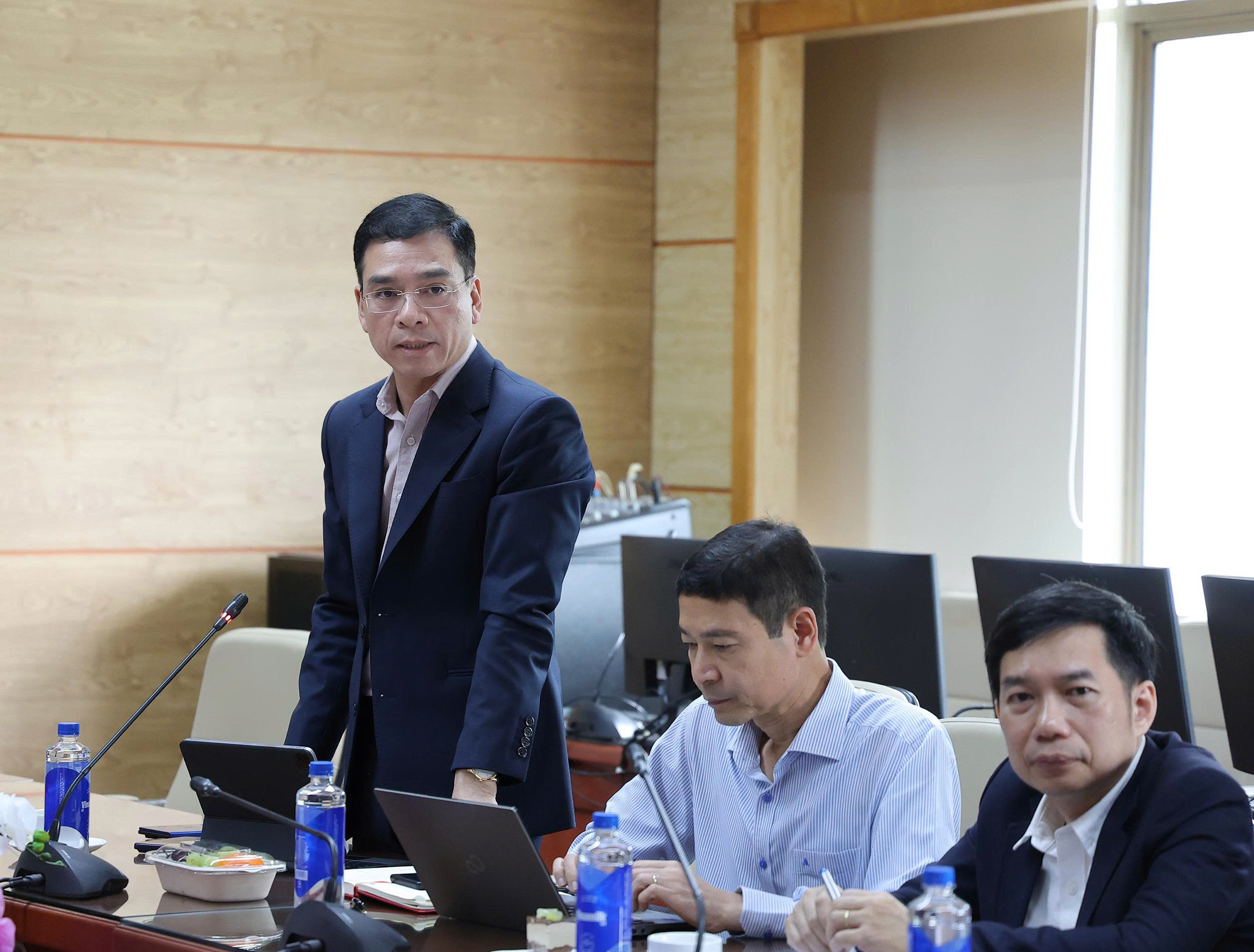 Bộ trưởng Đào Hồng Lan tiếp và làm việc với Chủ tịch khu vực châu Á - Thái Bình Dương của MSD- Ảnh 6.