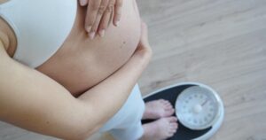 7 lời khuyên của bác sĩ giúp kiểm soát cân nặng khi mang thai