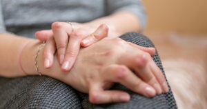 Nhận biết các giai đoạn của viêm khớp dạng thấp