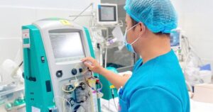 Từ bàn nhậu đến phòng cấp cứu: Lằn ranh sinh tử rất mỏng