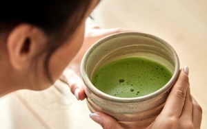 Ai không nên dùng matcha để giảm cân?- Ảnh 2. Uống matcha mỗi ngày có giúp giảm cân nhanh hơn?