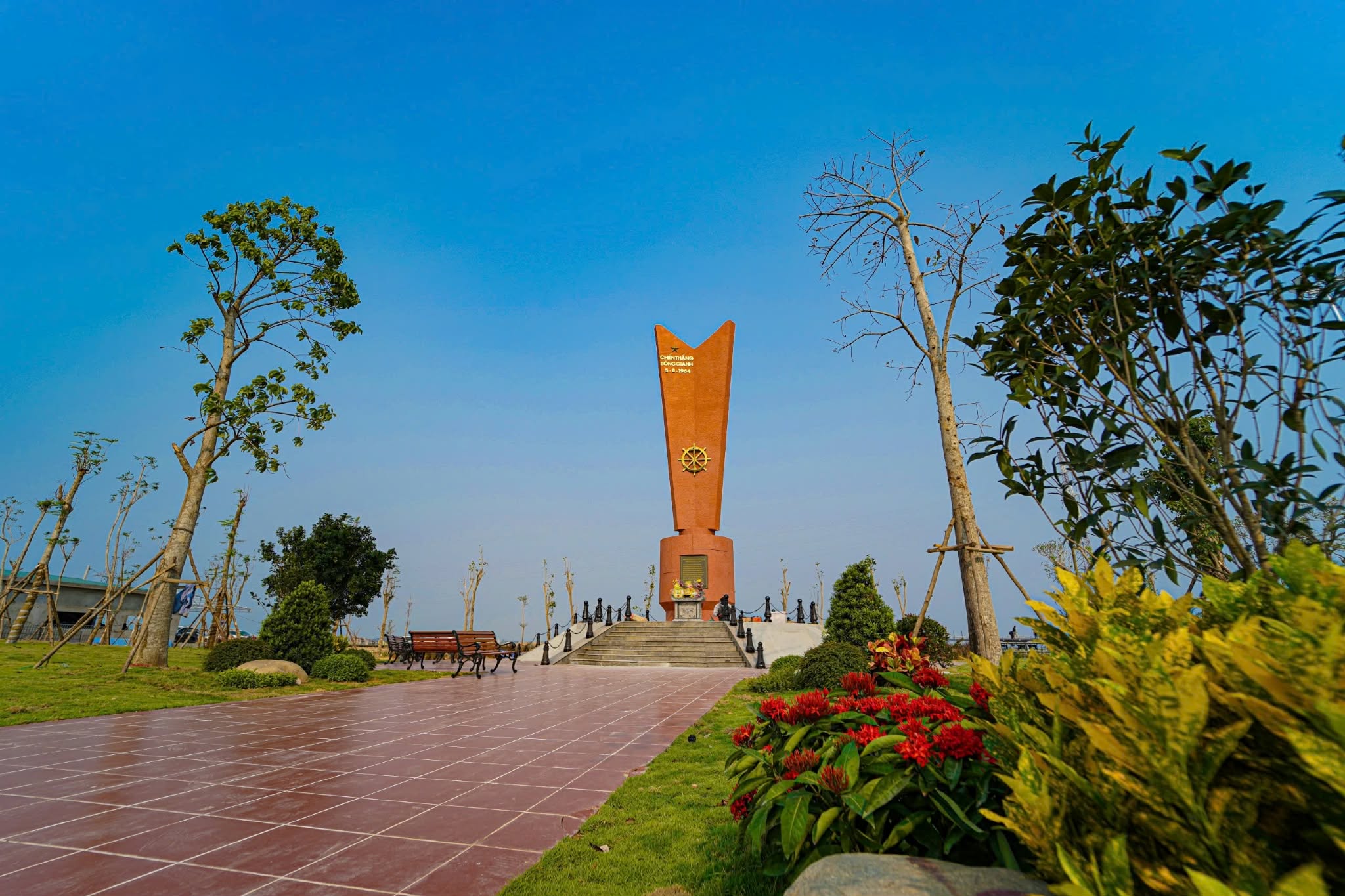Chiêm ngưỡng Di tích Bến phà Gianh: 'Tọa độ lửa' xưa khoác lên mình diện mạo mới- Ảnh 2. Chiêm ngưỡng Di tích Bến phà Gianh: 'Tọa độ lửa' xưa khoác lên mình diện mạo mới- Ảnh 2.