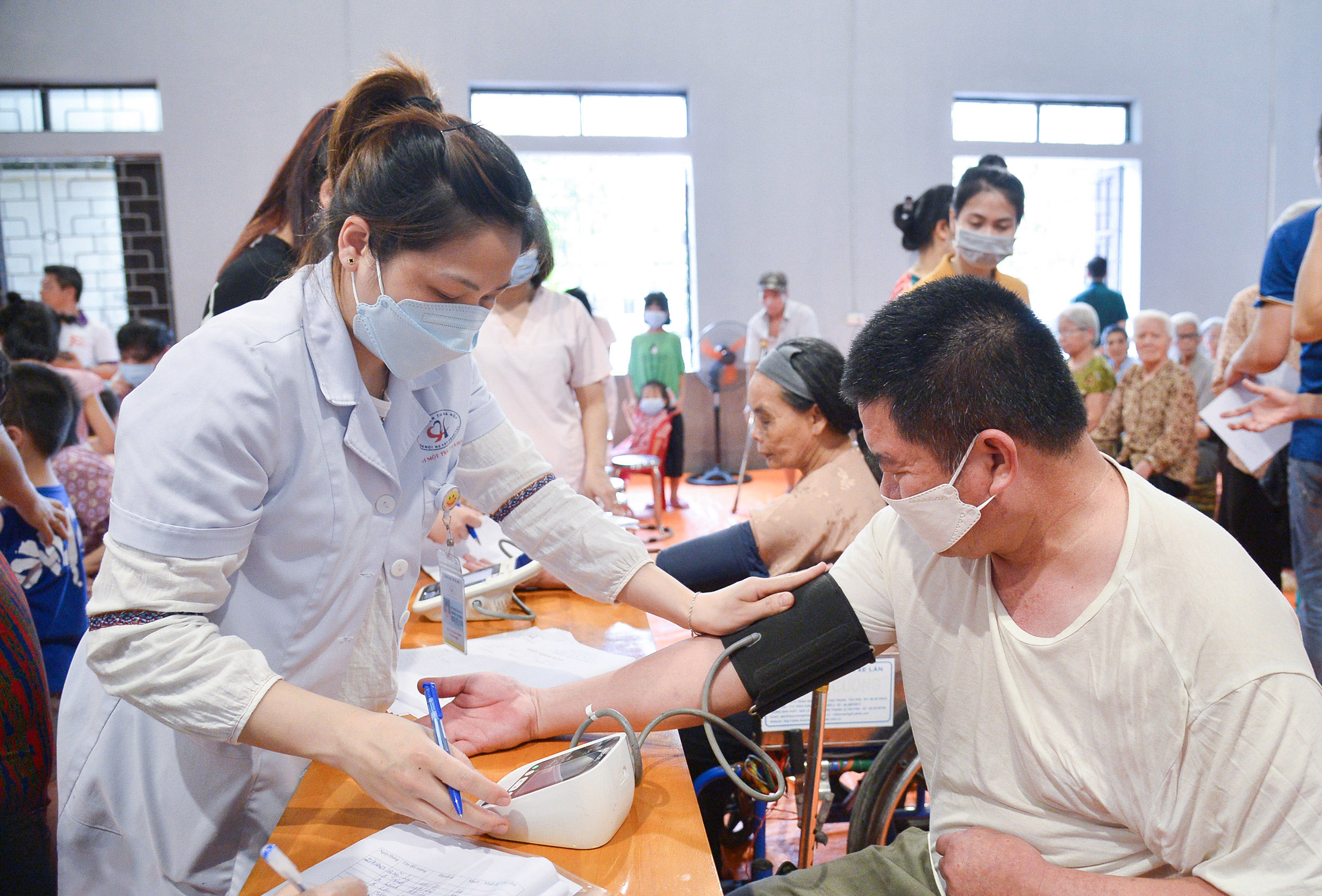 Bộ Y tế: Bảo đảm an sinh xã hội toàn diện, không để người dân thiếu đói, bỏ sót đối tượng- Ảnh 1. Bộ Y tế: Bảo đảm an sinh xã hội toàn diện, không để người dân thiếu đói, bỏ sót đối tượng- Ảnh 1.
