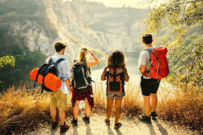Bất ngờ lên cơn hen khi đi du lịch cần làm gì?- Ảnh 1. Quy tắc đi ''du lịch ba lô''
