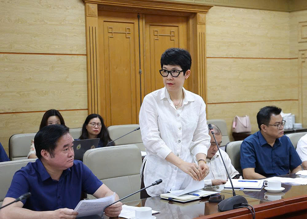 Bộ trưởng Đào Hồng Lan: Đẩy mạnh thực thi Nghị quyết 57-NQ/TW gắn với đột phá, đổi mới sáng tạo công tác y tế- Ảnh 6. Bộ trưởng Đào Hồng Lan: Đẩy mạnh thực thi Nghị quyết 57-NQ/TW gắn với đột phá, đổi mới sáng tạo công tác y tế- Ảnh 6.