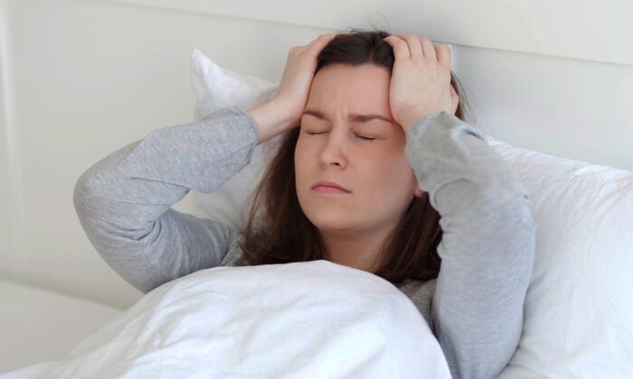 4 biện pháp tự nhiên giúp giảm nhẹ triệu chứng khó chịu tiền mãn kinh- Ảnh 1.