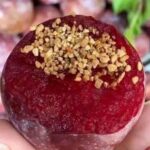 Ăn mận hậu có gây nóng trong và nổi mụn?