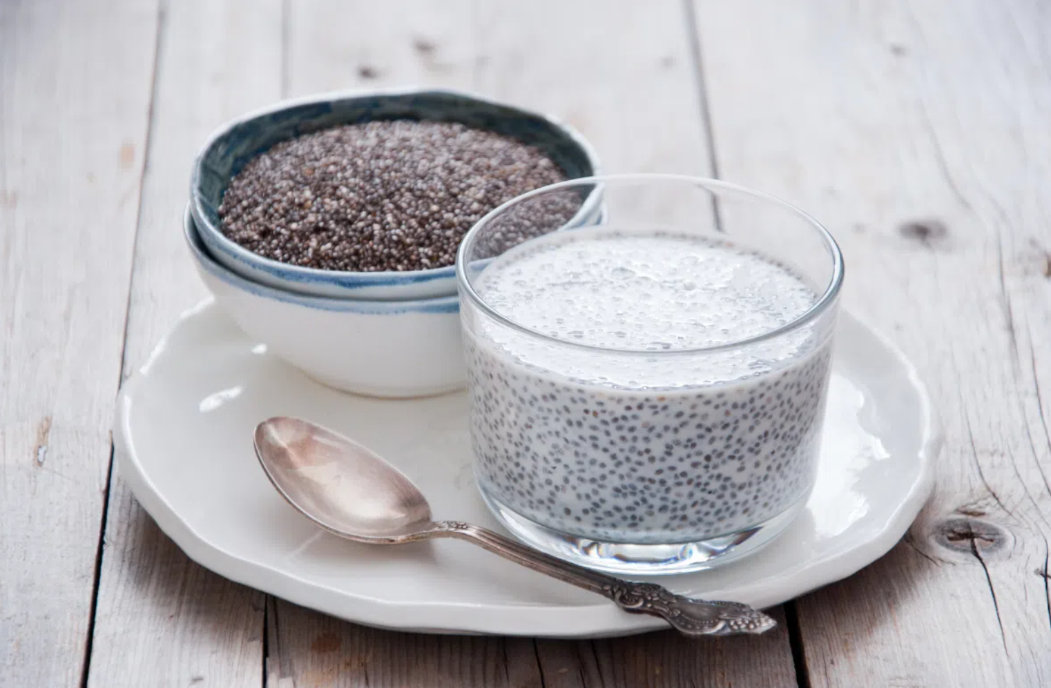 hat-chia-1-17788346762181002468649 Hạt chia tốt nhưng có người bị đầy bụng, khó tiêu sau ăn, vì sao?- Ảnh 3.