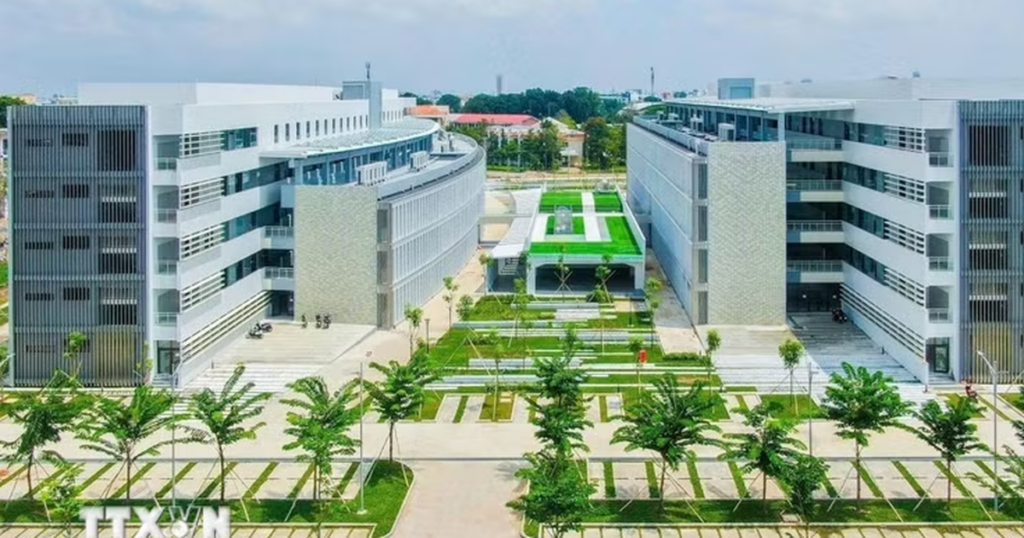 Thành lập phân hiệu, sáp nhập một số trường cao đẳng vào đại học