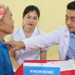 Y tế Nghệ An đưa chăm sóc sức khỏe đến bản làng xa