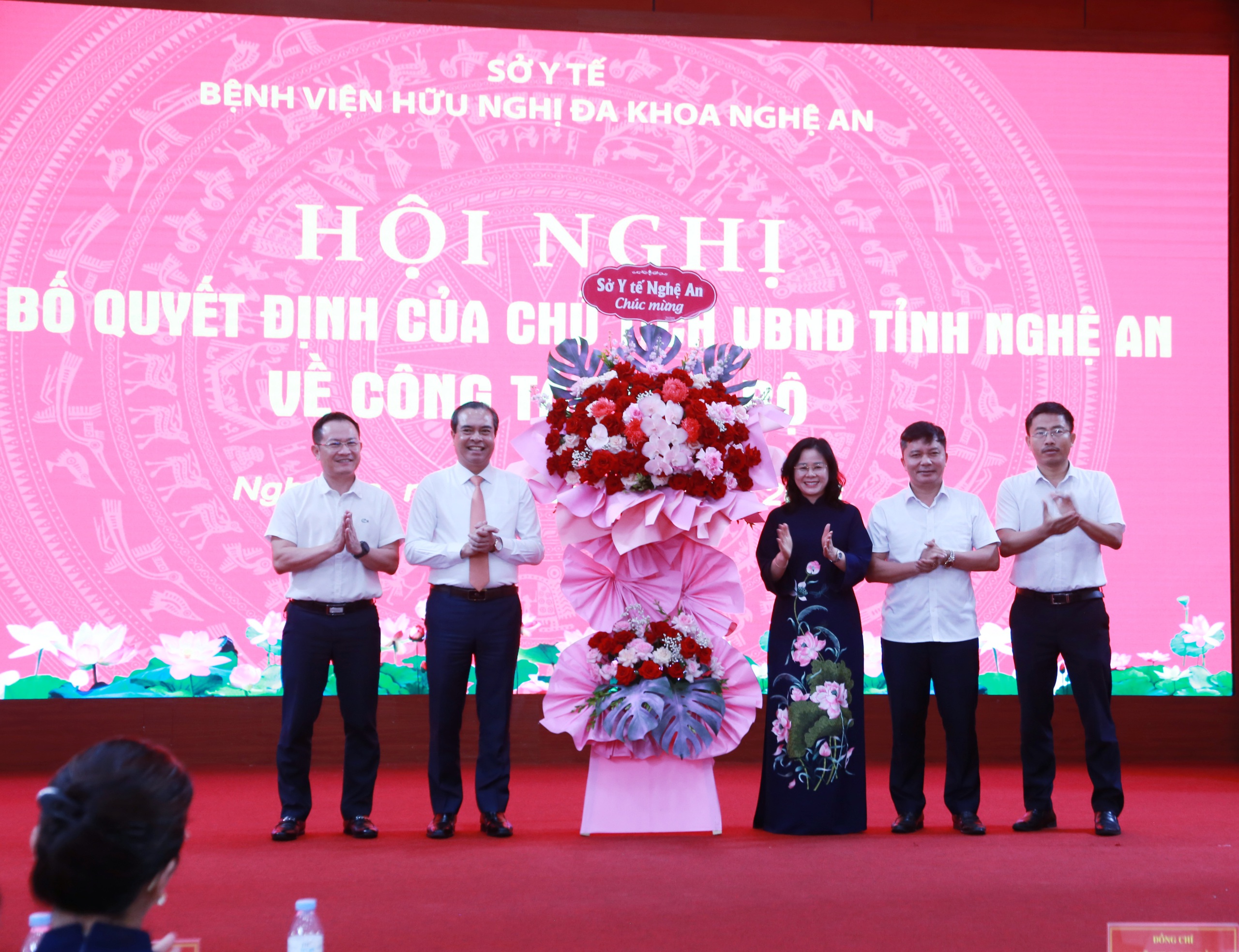 Tân Giám đốc Bệnh viện Hữu nghị Đa khoa Nghệ An: Xây dựng bệnh viện thông minh, chuyên nghiệp và hiện đại- Ảnh 5.