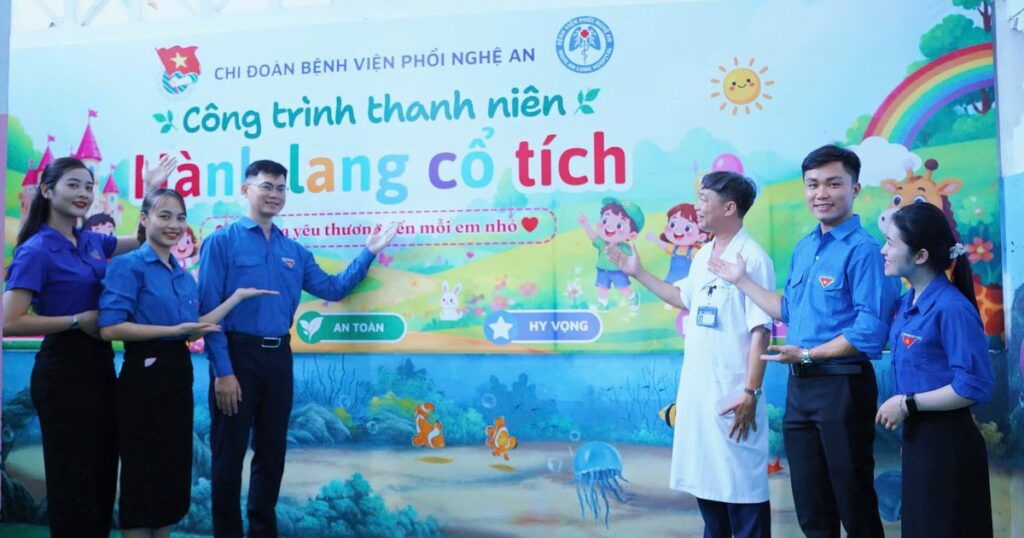 ‘Hành lang cổ tích’ giúp bệnh nhi thêm niềm vui trong điều trị