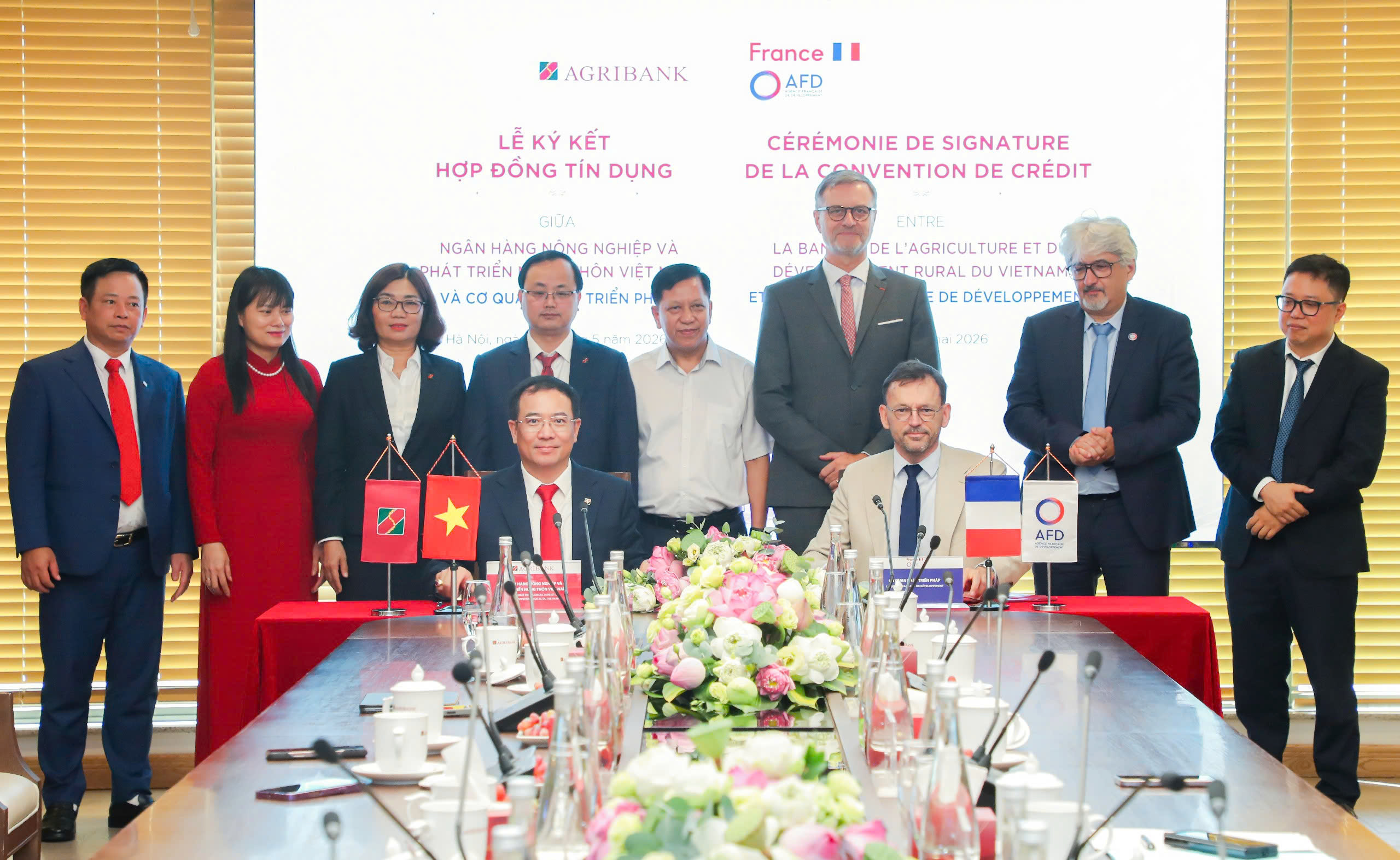 a4-17797022024621573696699 Agribank ký kết Hợp đồng tín dụng Hạn mức tài chính khí hậu với Cơ quan Phát triển Pháp- Ảnh 3.