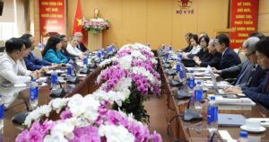 Bộ trưởng Đào Hồng Lan tiếp Chủ tịch trường Đại học Quốc tế Y tế phúc lợi Nhật Bản