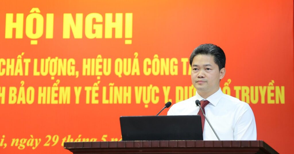 Đề xuất đổi mới chính sách BHYT để nâng tỷ trọng chi cho thuốc y học cổ truyền