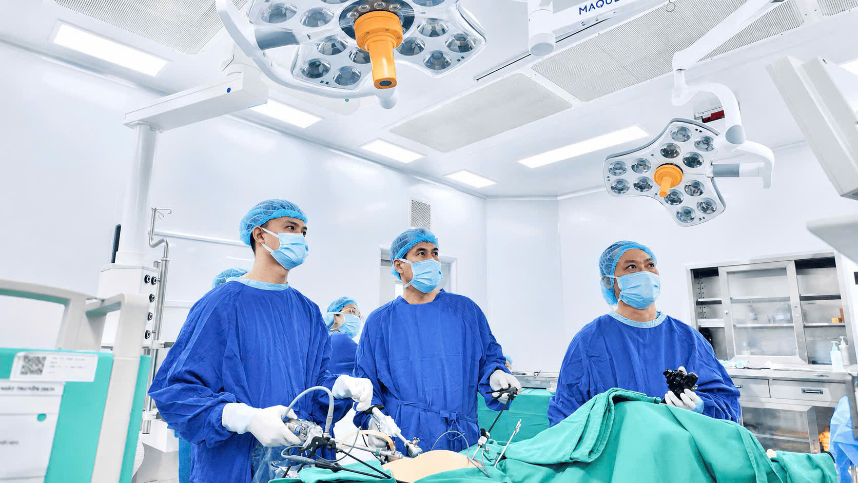 Vinmec Hạ Long cứu nữ bệnh nhân 45 tuổi thoát nguy cơ thủng đại tràng do polyp tái phát phức tạp- Ảnh 1.