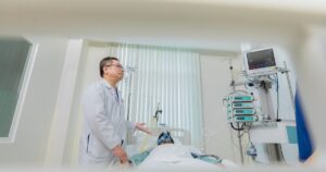 Cuộc chiến sinh tử 2 lần cứu sống nữ bệnh nhân nước ngoài ngay trên bàn can thiệp tại Vinmec Đà Nẵng
