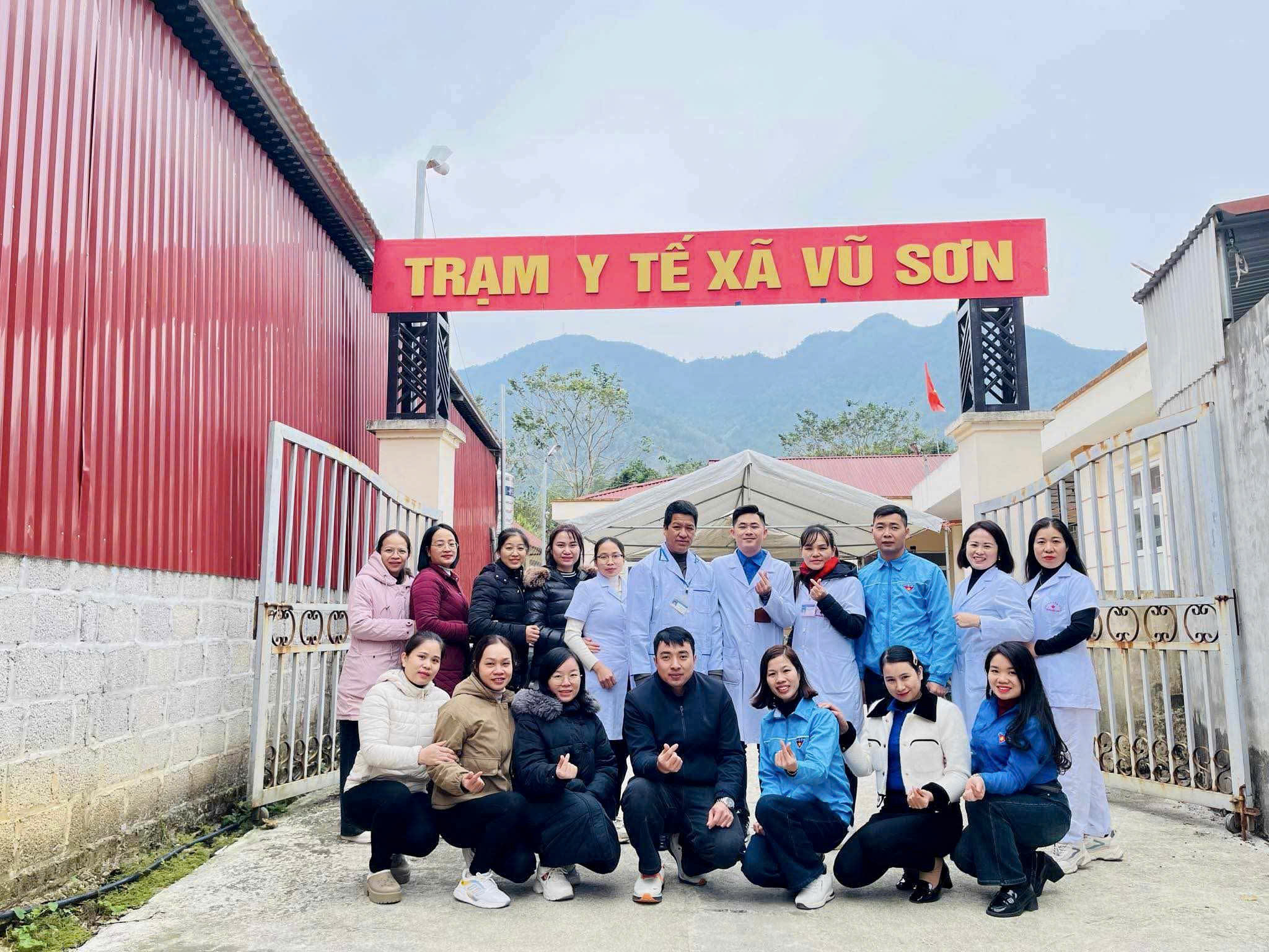 Bác sĩ trẻ với kho 'sáng kiến số' nâng cao chất lượng khám, chữa bệnh ở vùng cao- Ảnh 3.