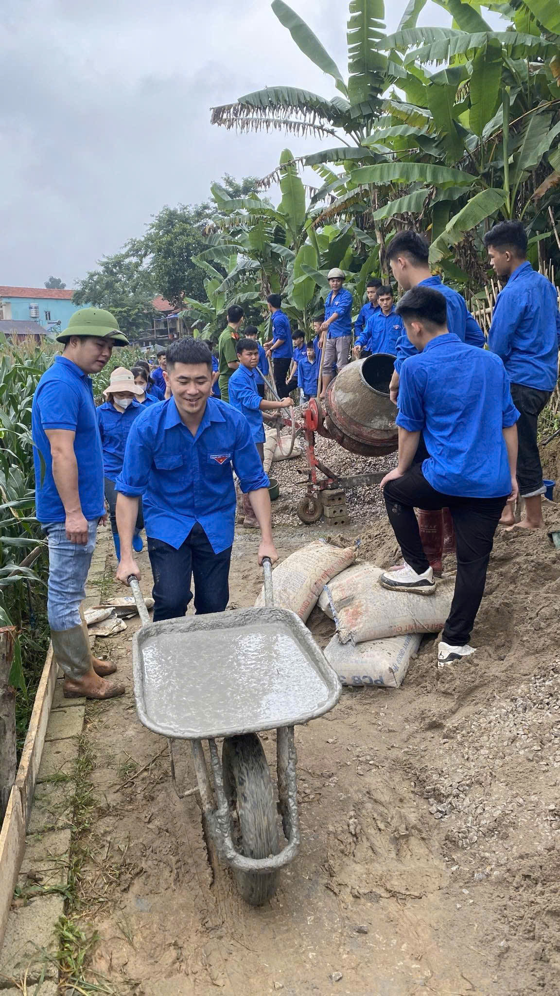 Bác sĩ trẻ với kho 'sáng kiến số' nâng cao chất lượng khám, chữa bệnh ở vùng cao- Ảnh 4.
