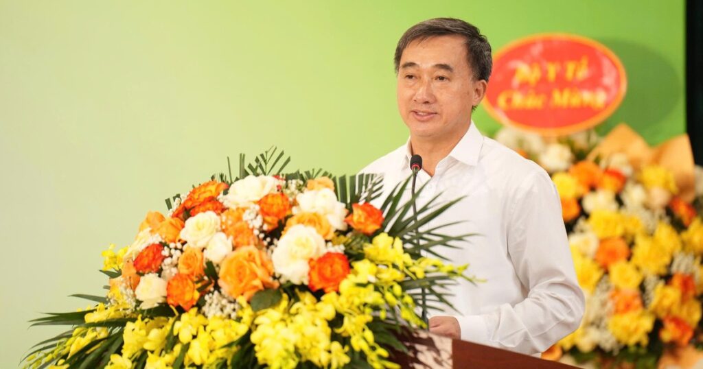 Thứ trưởng Trần Văn Thuấn: Xây dựng cơ sở y tế không khói thuốc không phải phong trào nhất thời, càng không thể dừng lại ở khẩu hiệu