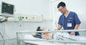 Cấp cứu bệnh nhân sốc nhiệt nguy kịch do nắng nóng