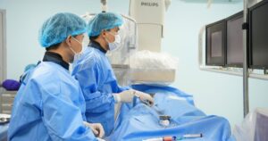 Cứu sống nữ du khách Trung Quốc vỡ lách độ IV nguy kịch
