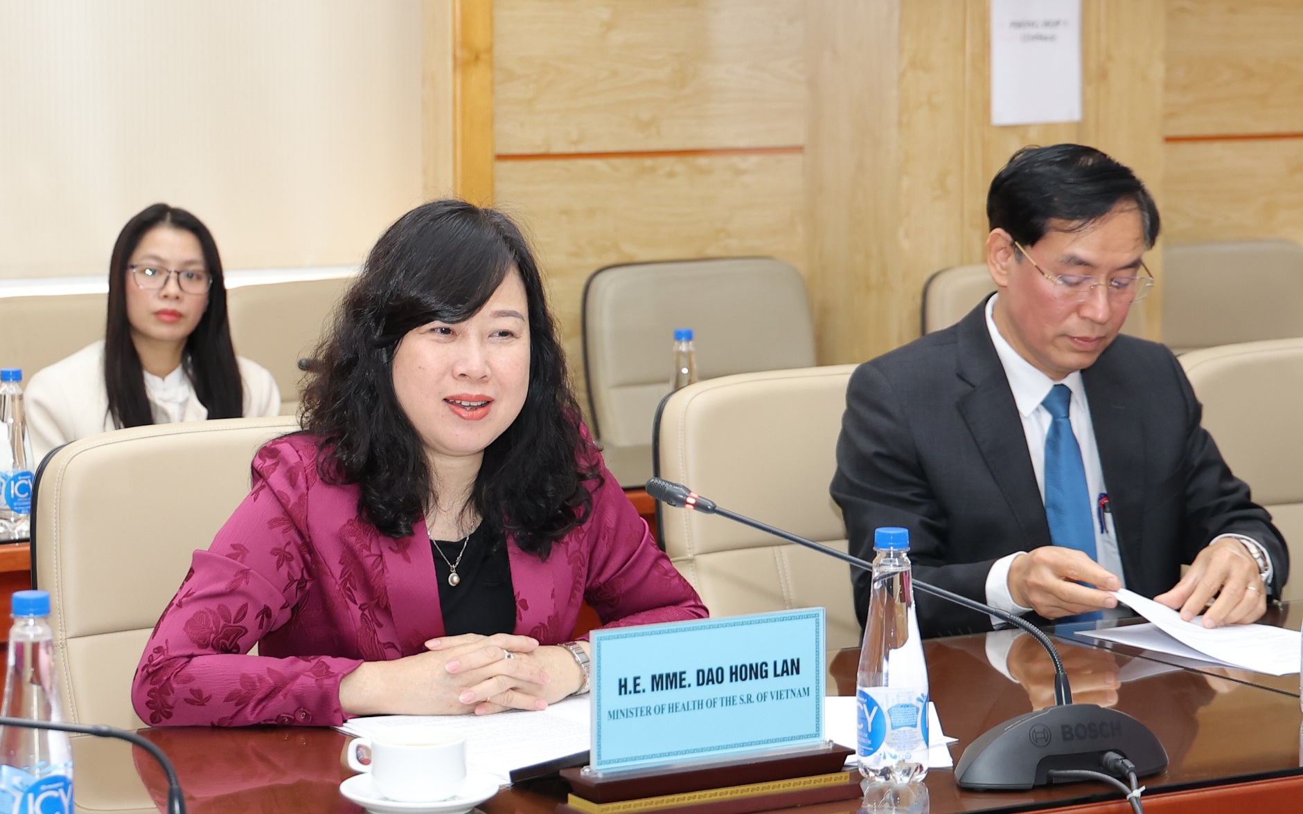 Bộ trưởng Đào Hồng Lan tiếp Chủ tịch trường Đại học Quốc tế Y tế phúc lợi Nhật Bản- Ảnh 5.