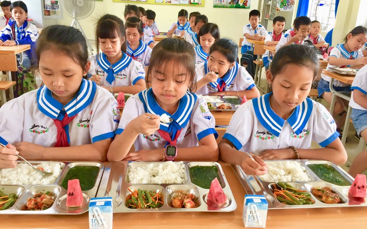 Bộ Y tế hướng dẫn xây dựng bữa ăn học đường đủ dinh dưỡng cho học sinh