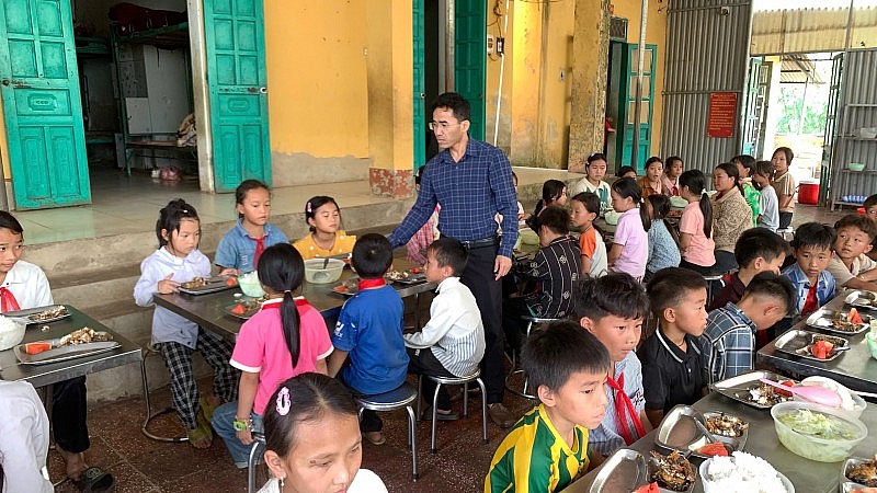 Can thiệp dinh dưỡng học đường cải thiện tầm vóc cho học sinh tiểu học ở Lào Cai- Ảnh 1.