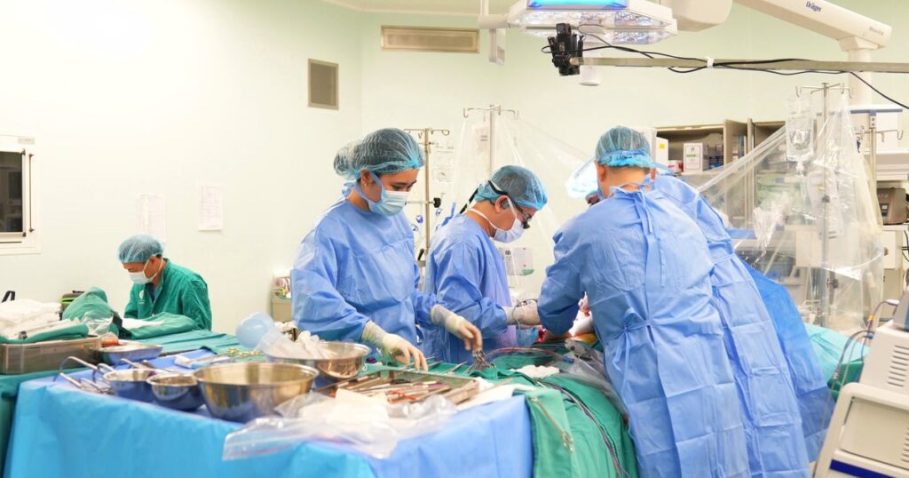 Vượt qua bất tương xứng, ghép tim thành công cho bệnh nhân suy tim giai đoạn cuối