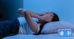 Mệt mỏi cả ngày tối về trằn trọc không ngủ được hãy thử ngay mẹo này