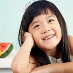 Học sinh nên ăn uống thế nào để không bị mất nước trong ngày hè?