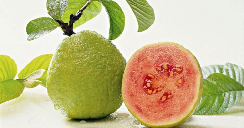 5 loại quả màu đỏ chống lão hóa và sản sinh collagen