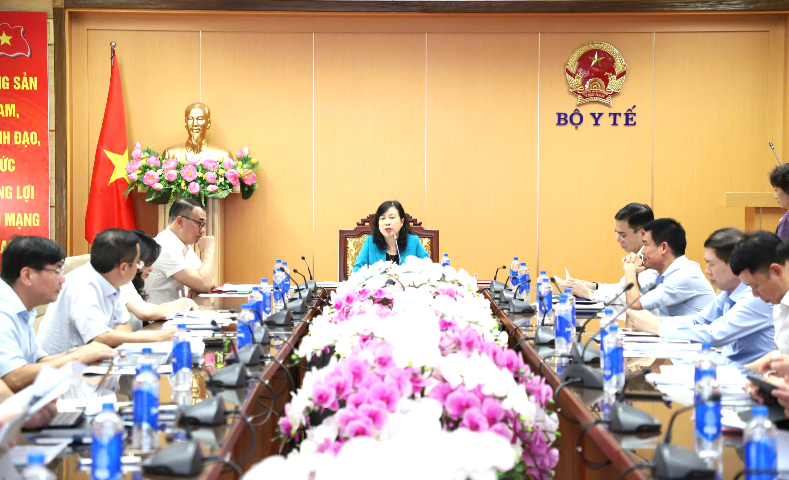 Bộ trưởng Đào Hồng Lan: Người đứng đầu các đơn vị Bộ Y tế chịu trách nhiệm trực tiếp về kết quả thực hiện Nghị quyết 57- Ảnh 3.