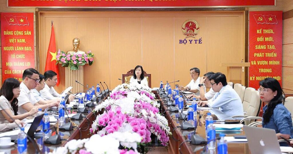 Xây dựng Nghị định mới về khám chữa bệnh phải tháo gỡ vướng mắc, không phát sinh thêm thủ tục