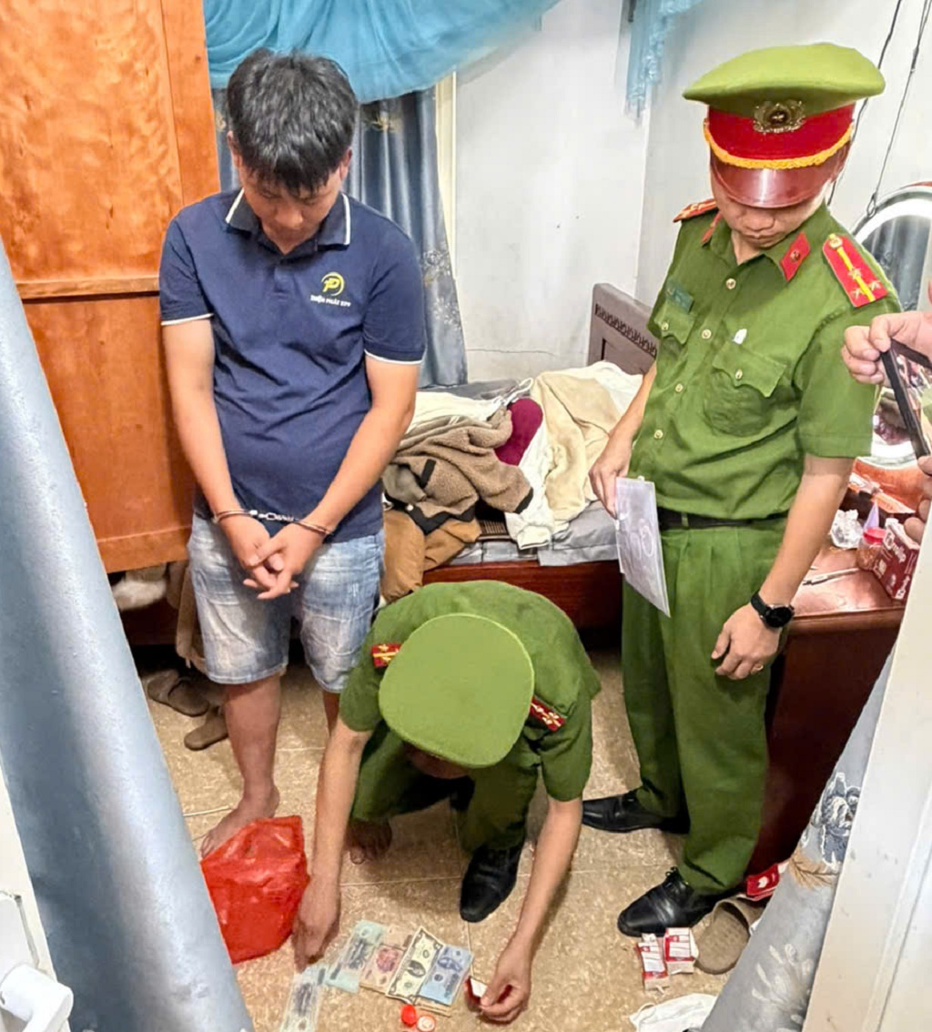 Khởi tố thanh niên trộm hơn 70 triệu đồng và 4 chỉ vàng- Ảnh 2.