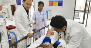 Bộ đôi ‘báo động đỏ liên viện’ và bác sĩ luân phiên cứu nhiều ca nguy kịch ở TPHCM