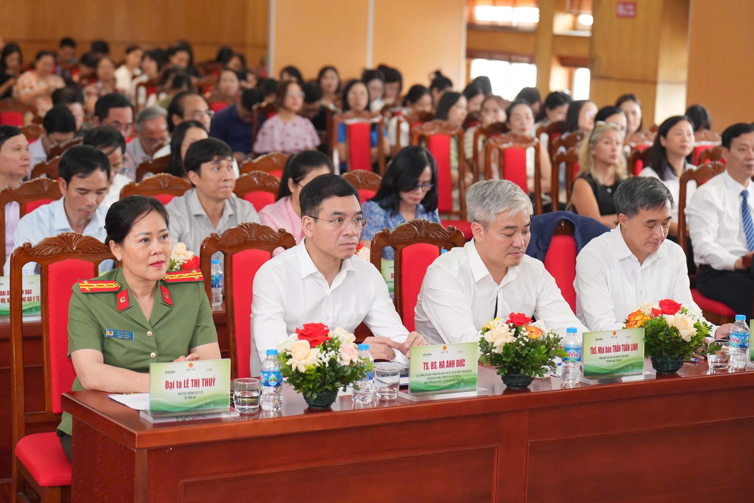 img2477-1779175438380563714619 Cuộc thi “Cơ sở y tế không khói thuốc lá” lần II hướng tới môi trường bệnh viện văn minh, chất lượng và an toàn- Ảnh 2.