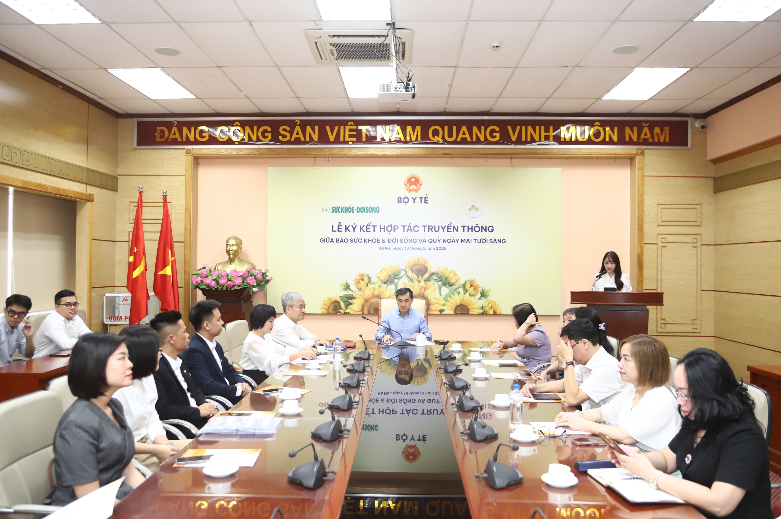 Báo Sức khỏe & Đời sống cùng Quỹ Ngày mai tươi sáng hợp tác lan tỏa thông điệp nhân ái, huy động hỗ trợ bệnh nhân ung thư- Ảnh 9.