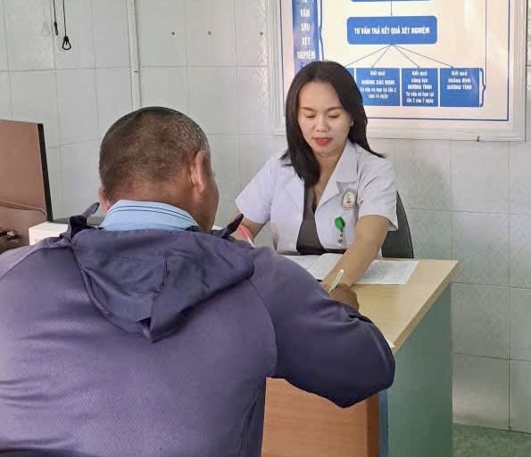 img9562-1779177103516519956354 Nỗ lực vì lợi ích của bệnh nhân HIV/AIDS- Ảnh 2.