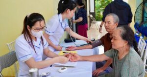 Quảng Ninh: Khám sàng lọc, cấp phát thuốc miễn phí cho hàng nghìn người dân