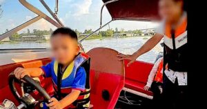 Cha cho con nhỏ cầm lái ca nô 3 phút, loạt vi phạm bị phát hiện