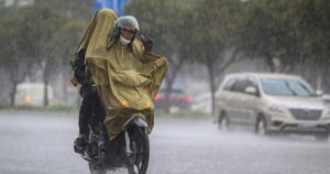 Miền Bắc tiếp tục mưa dông, mức nhiệt toàn miền không vượt quá 30 độ C