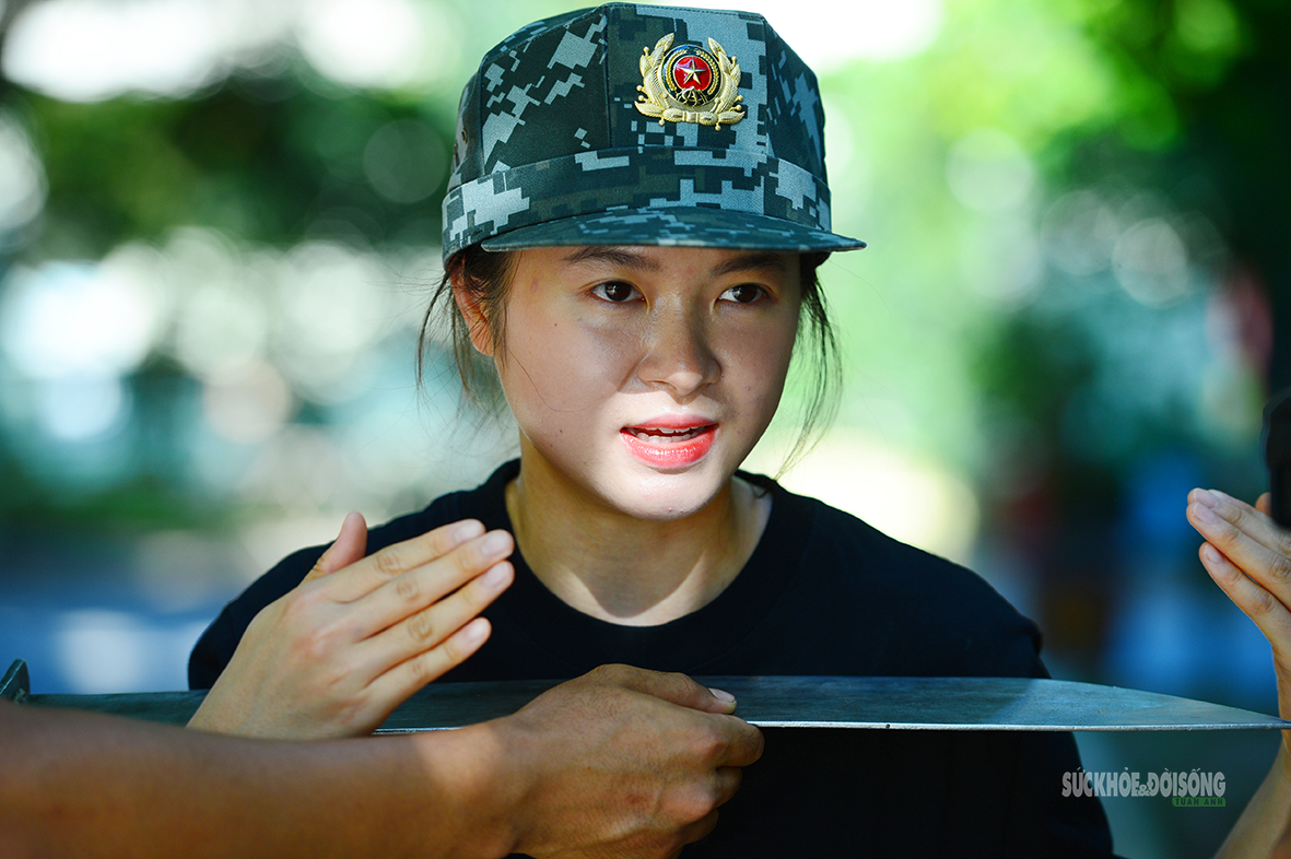 "Nín thở" xem nữ đặc nhiệm dùng yết hầu kéo xe đặc chủng- Ảnh 5.