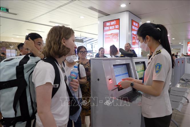 Hà Nội chủ động ứng phó nguy cơ dịch bệnh do virus Ebola xâm nhập- Ảnh 1.