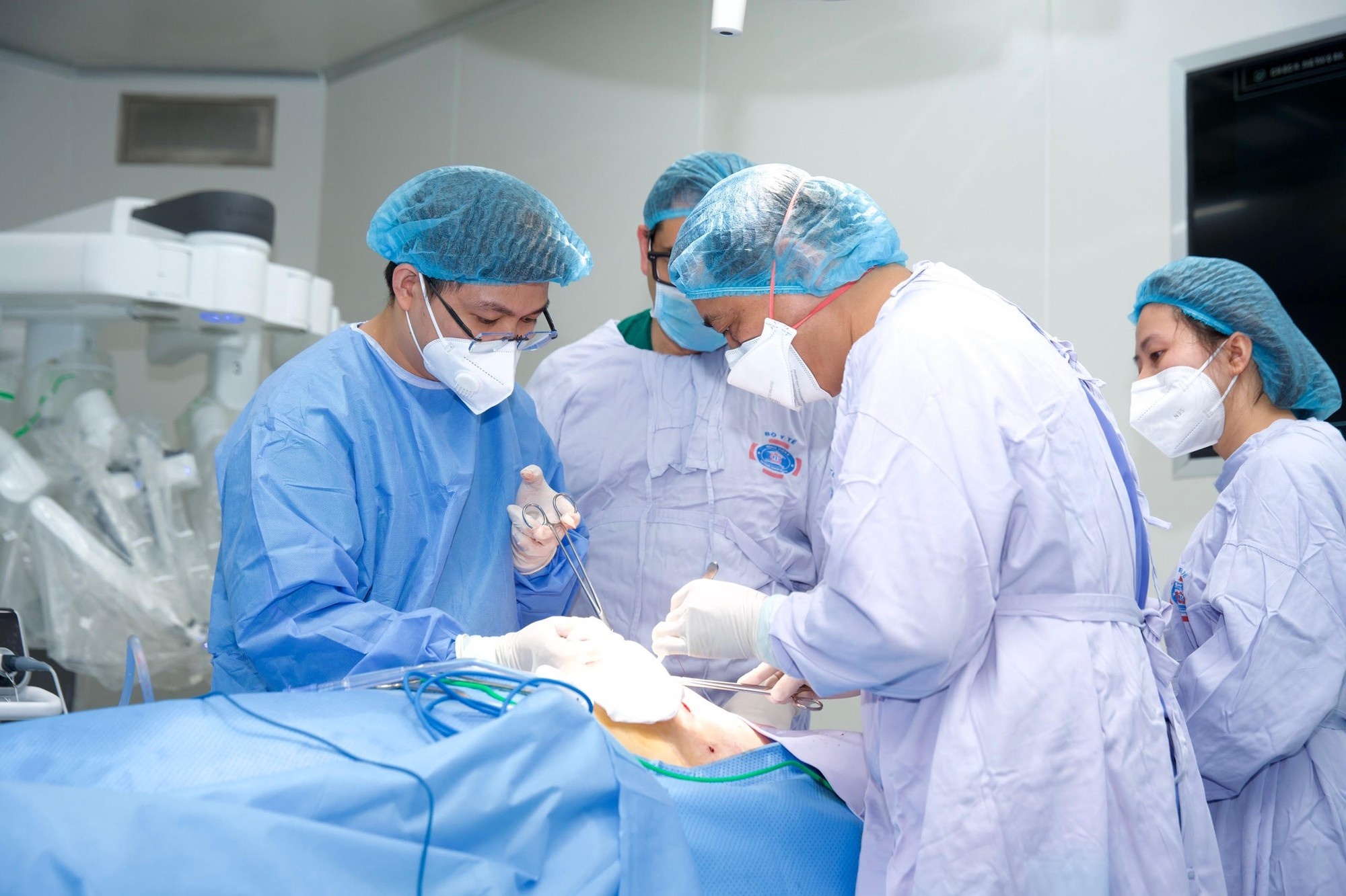Chi tiết so sánh mức tăng phụ cấp với nhân viên y tế từ 15/7- Ảnh 2.