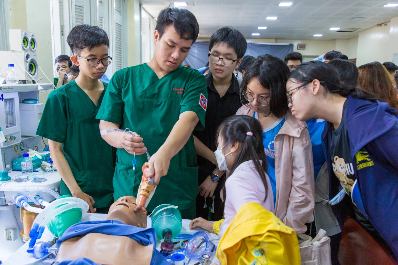 Đào tạo Y khoa: Hệ lụy từ những 'điểm gãy' kiến thức nền tảng- Ảnh 4.